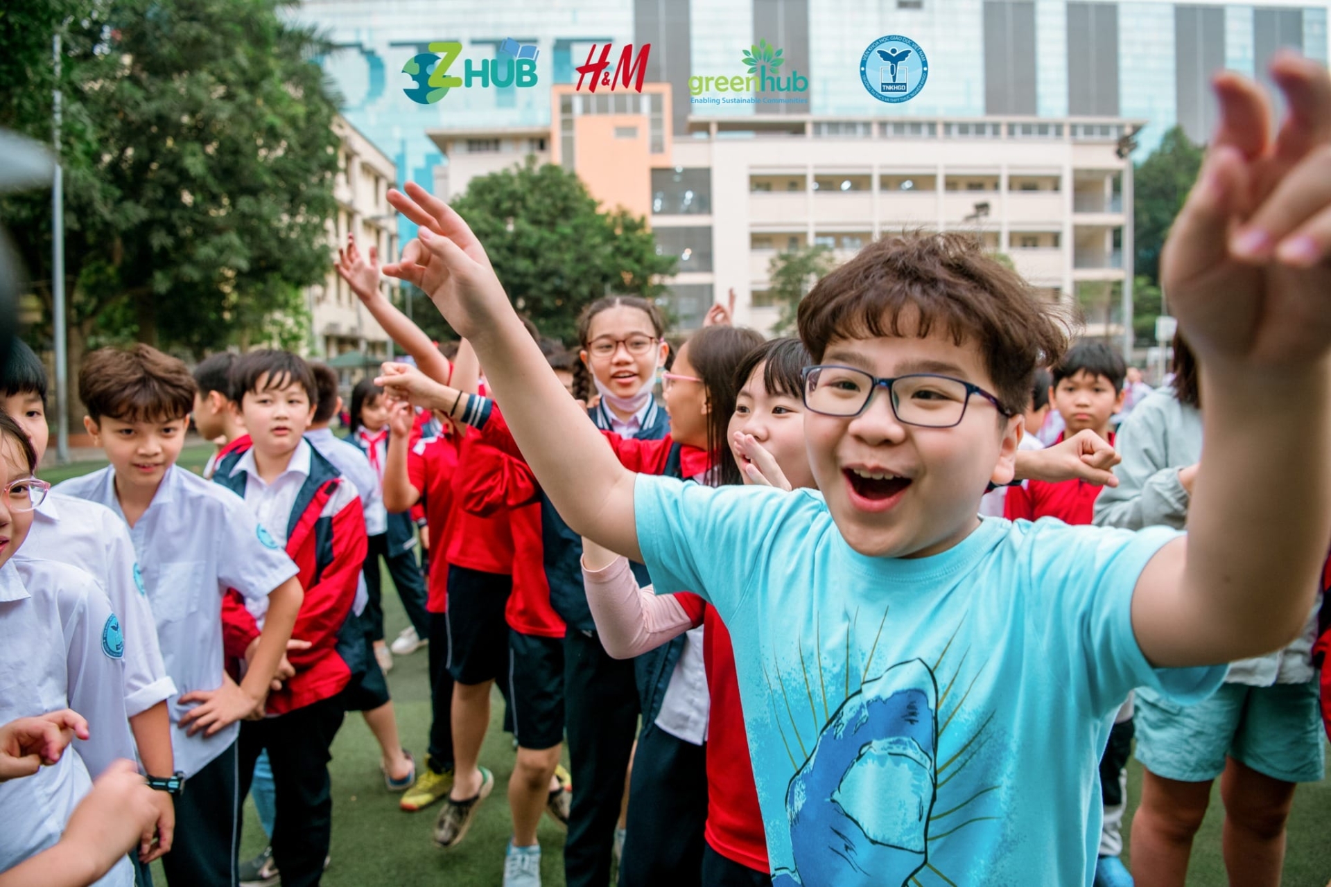 Trường TH,THCS và THPT Thực Nghiệm KHGD Ban hành 