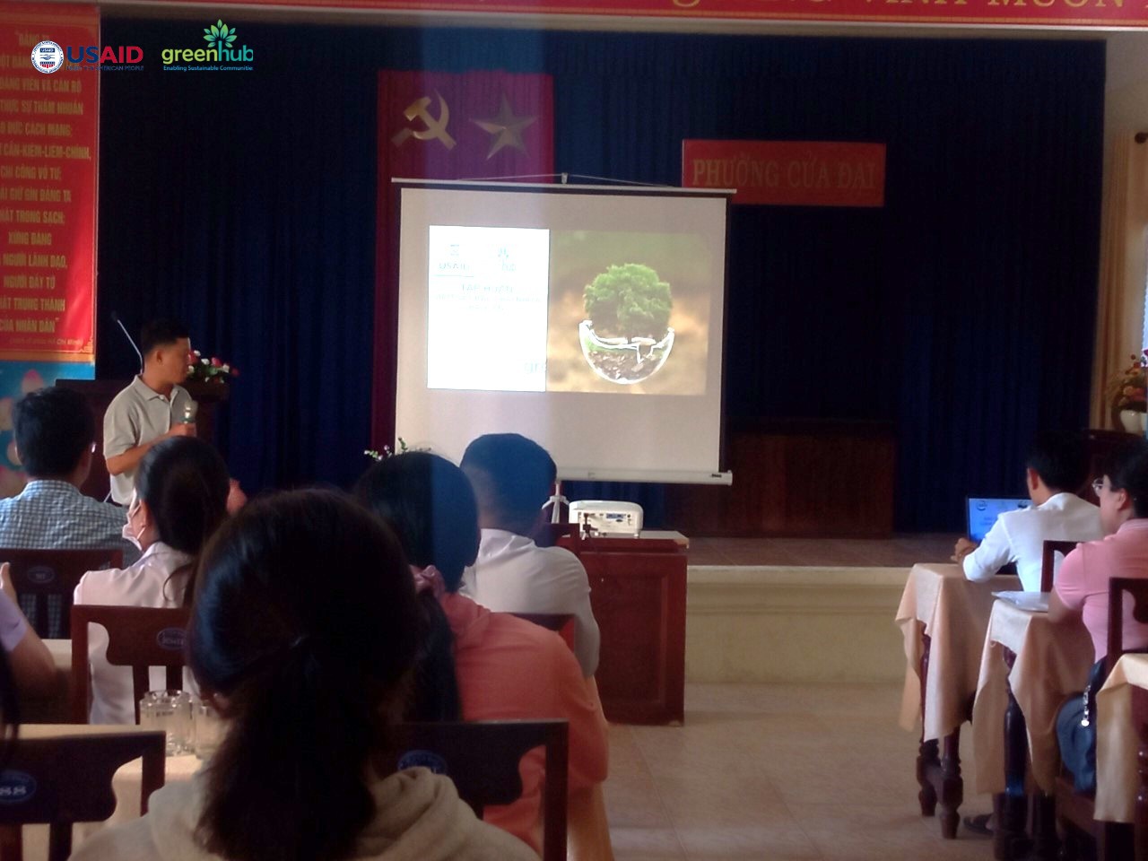 Hỏi đ&aacute;p v&agrave; thống nhất kế hoạch năm 2022 tại tập huấn gi&aacute;m s&aacute;t r&aacute;c thải biển Th&agrave;nh phố Hội An