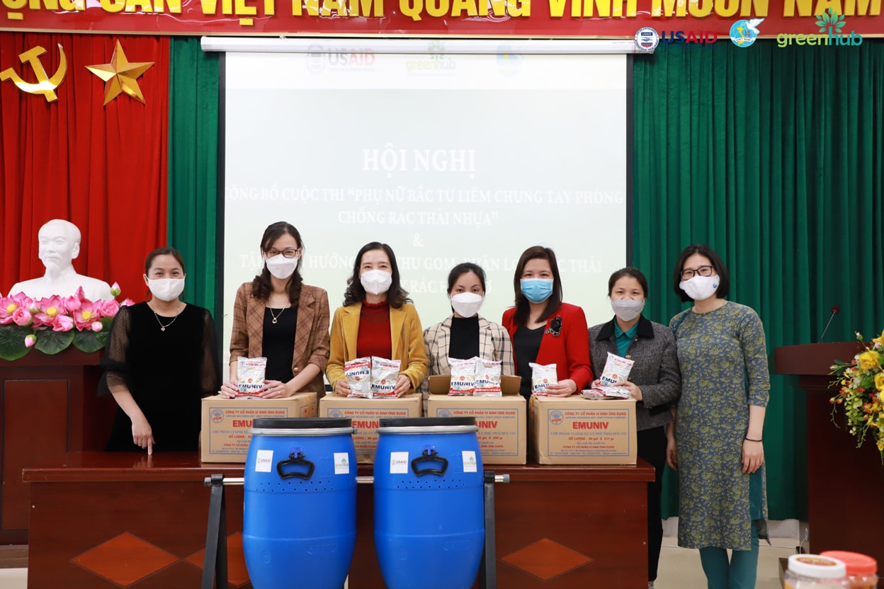 Ph&aacute;t động cuộc thi "Phụ nữ Bắc Từ Li&ecirc;m chung tay ph&ograve;ng chống r&aacute;c thải nhựa" v&agrave; tập huấn xử l&yacute; r&aacute;c thải nhựa tại quận Bắc Từ Li&ecirc;m