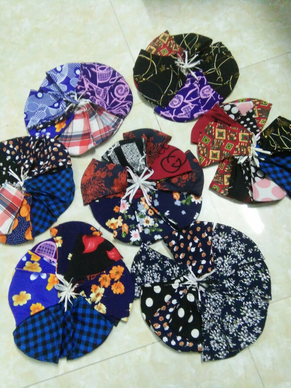 No photo description available.