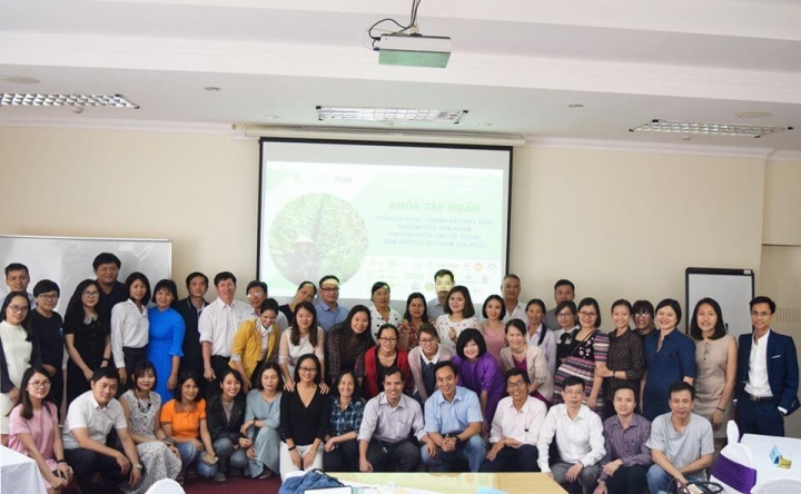 TRAINING QUALITY MANAGEMENT PRODUCT TRACEABILITY BASED ON PGS- GREENHUB COOPERATED WITH OXFAM