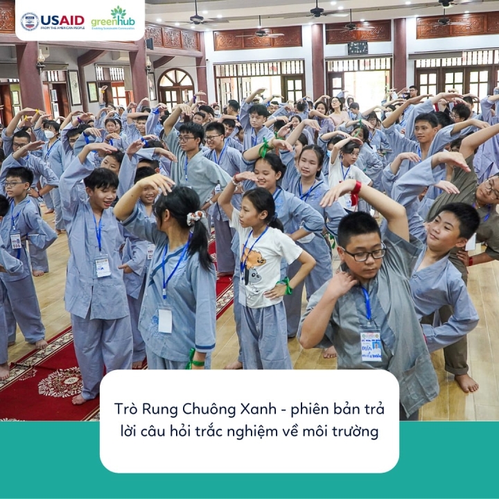 Dự án LSPP đã cùng các em nhỏ ở khoá tu chùa Đình Quán tìm hiểu về nhựa như thế nào?